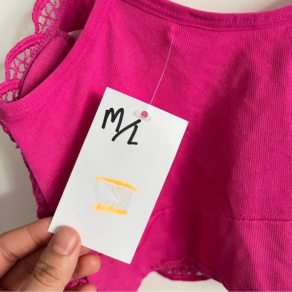 Crochet Hot Pink Bralette Size Medium/Large New With Tags - Picture 5 of 6